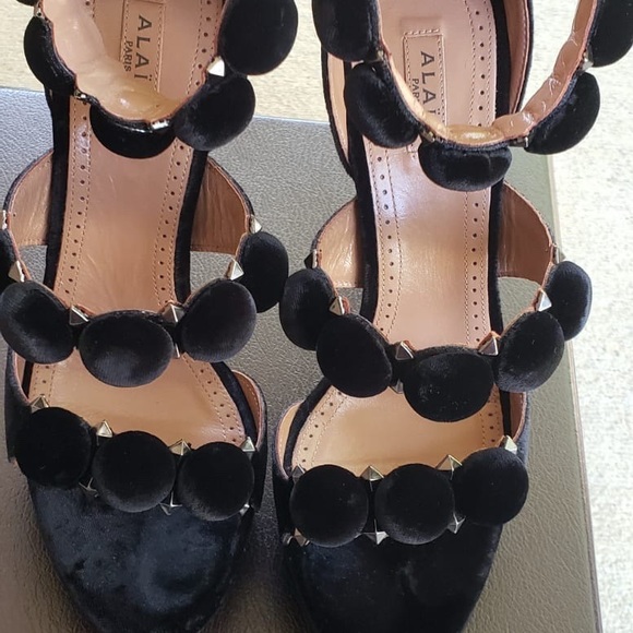 ✨Alaïa “Bombe” sz38.5 studded suede platform - Picture 3 of 8